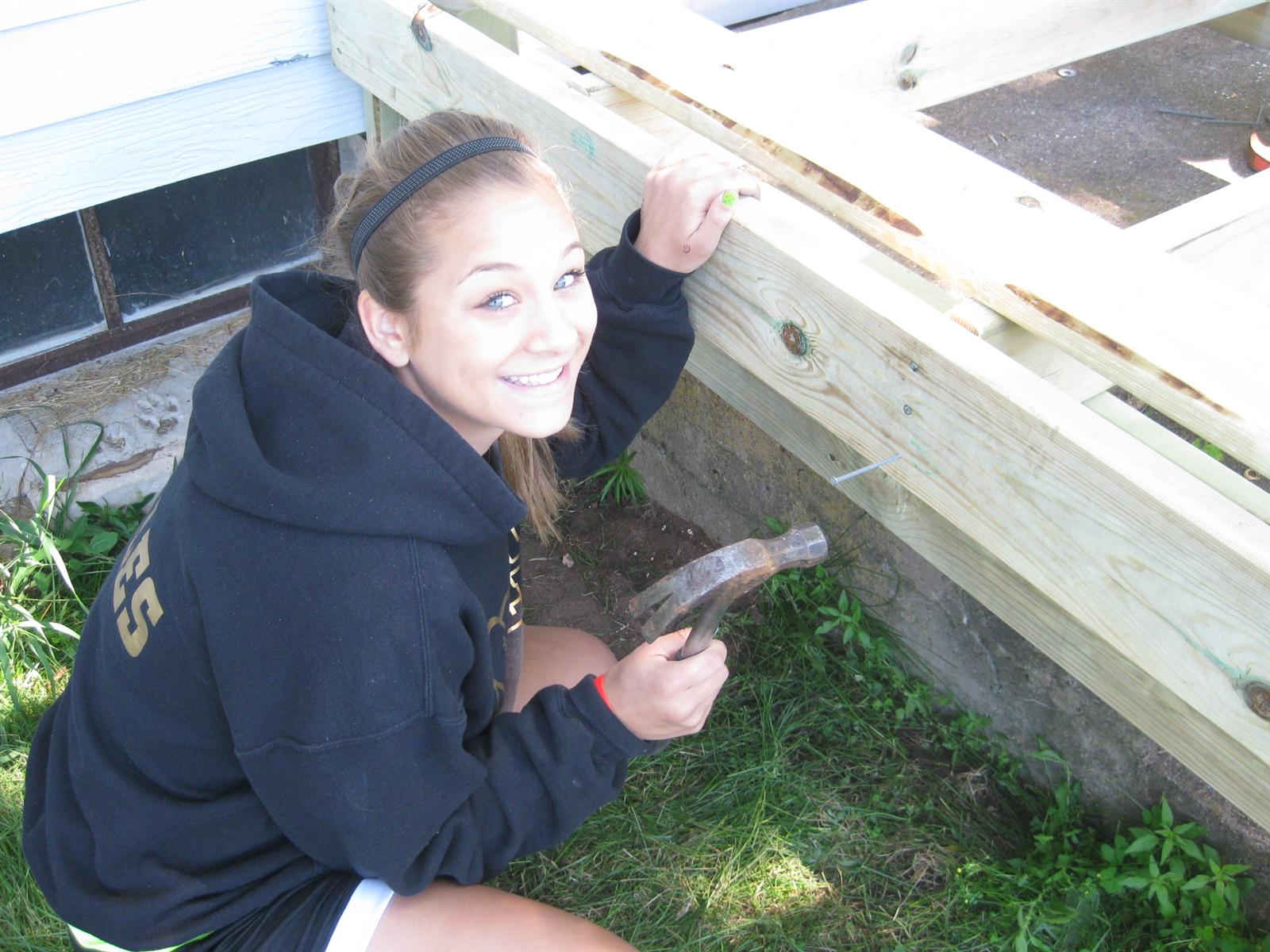 Girl with hammer1