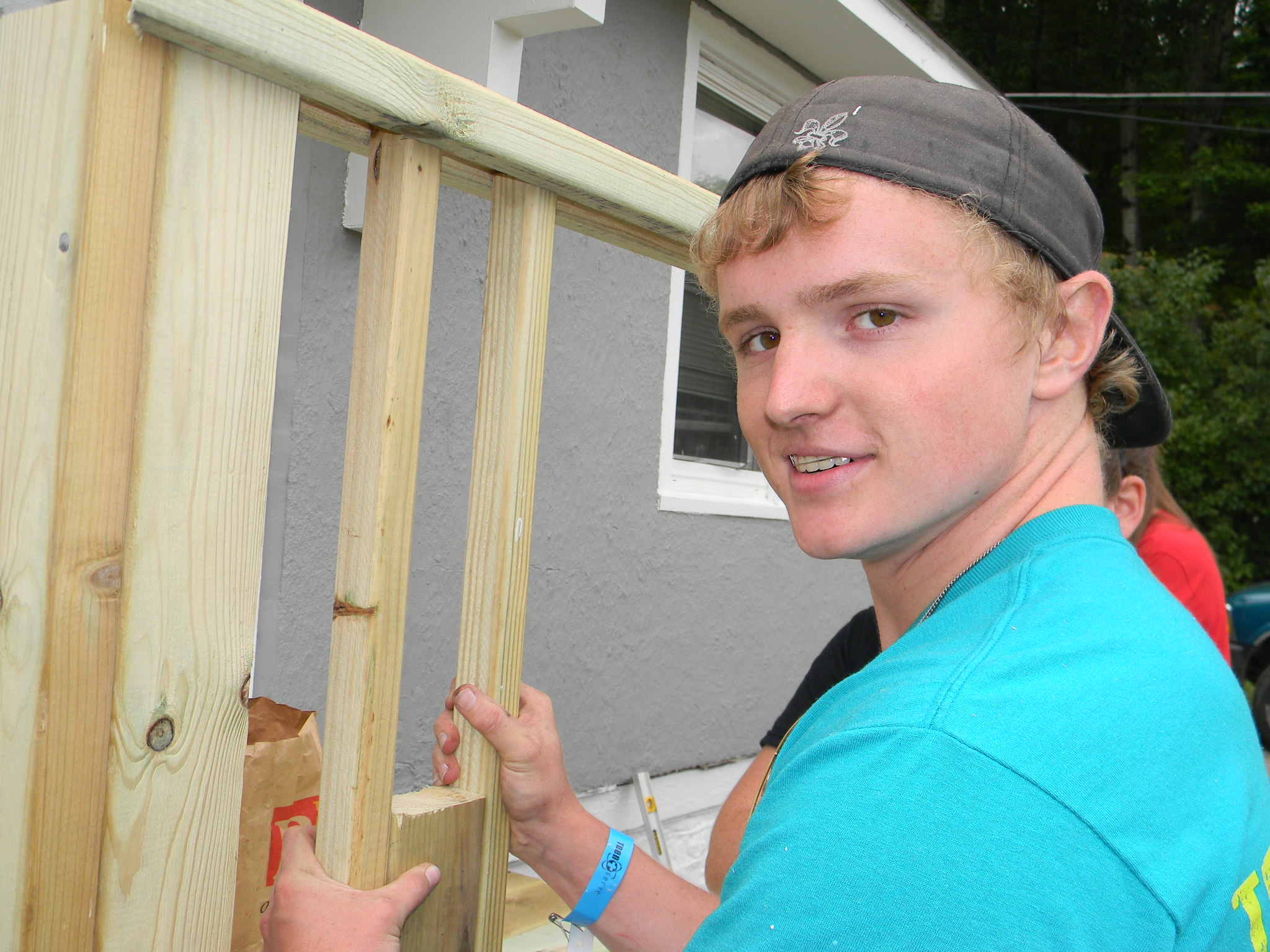 TEEN BOY BUILDING 2011